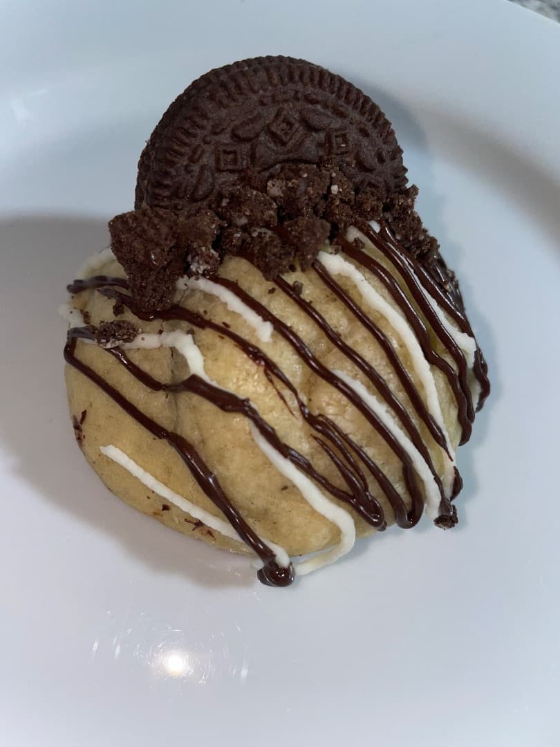 Oreo cookie