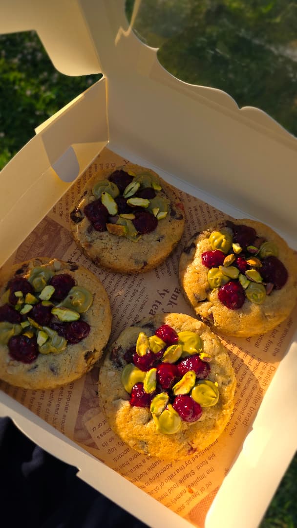 Raspberry Pistachio Cookies