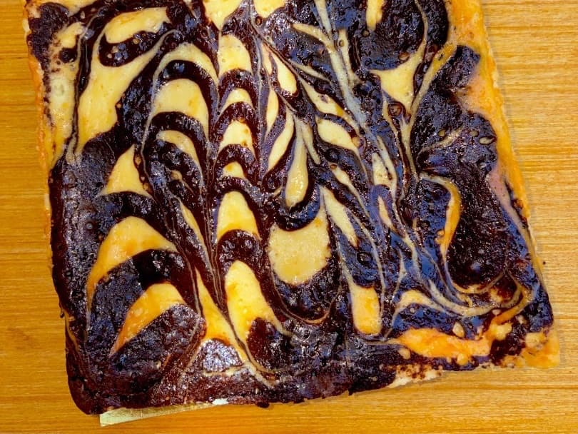 Cheesecake brownies