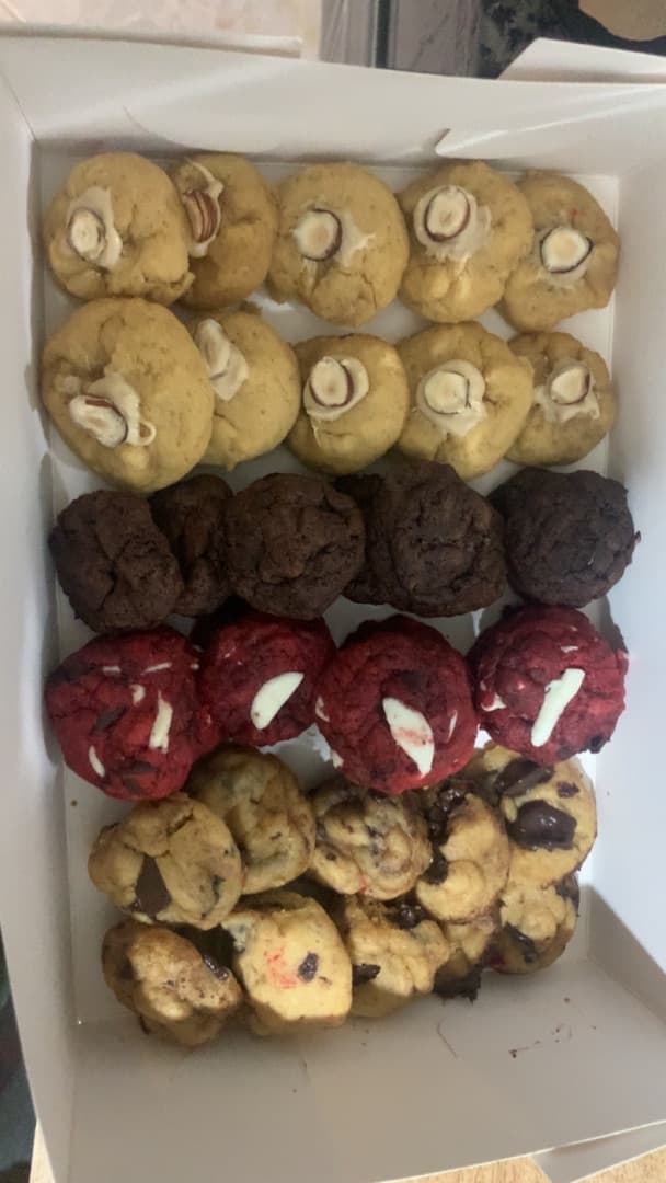Mini double choclat cookies box