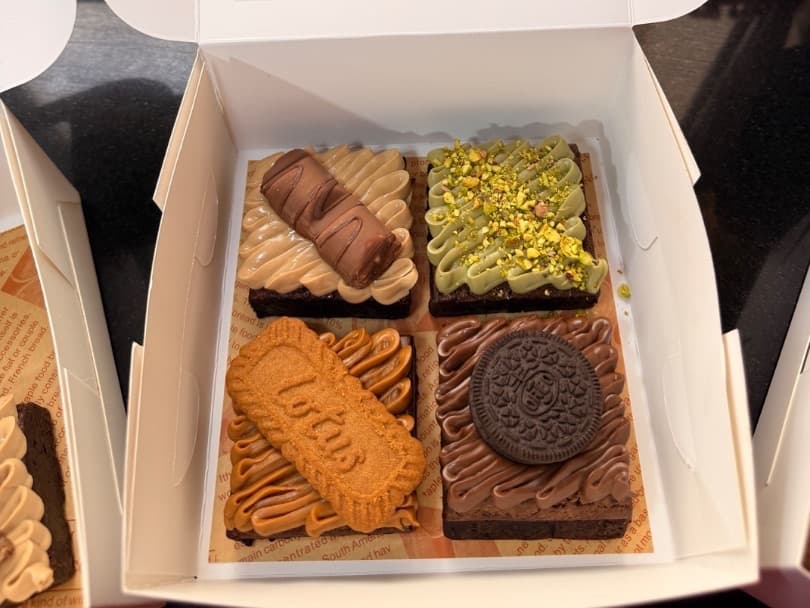 Box 4 brownies
