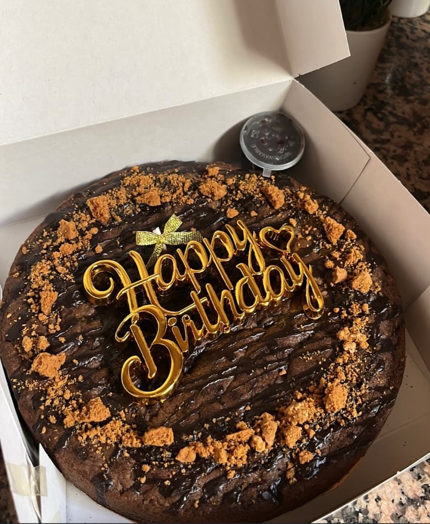 Birthday cookie cake ( 6 personnes)