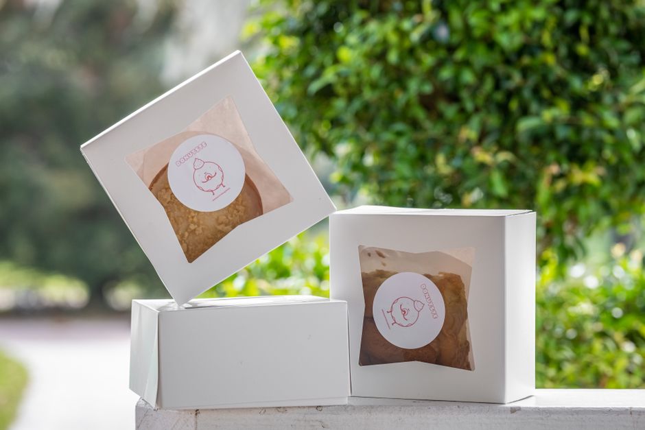 Boîtes en carton kraft et étiquettes pour l'emballage