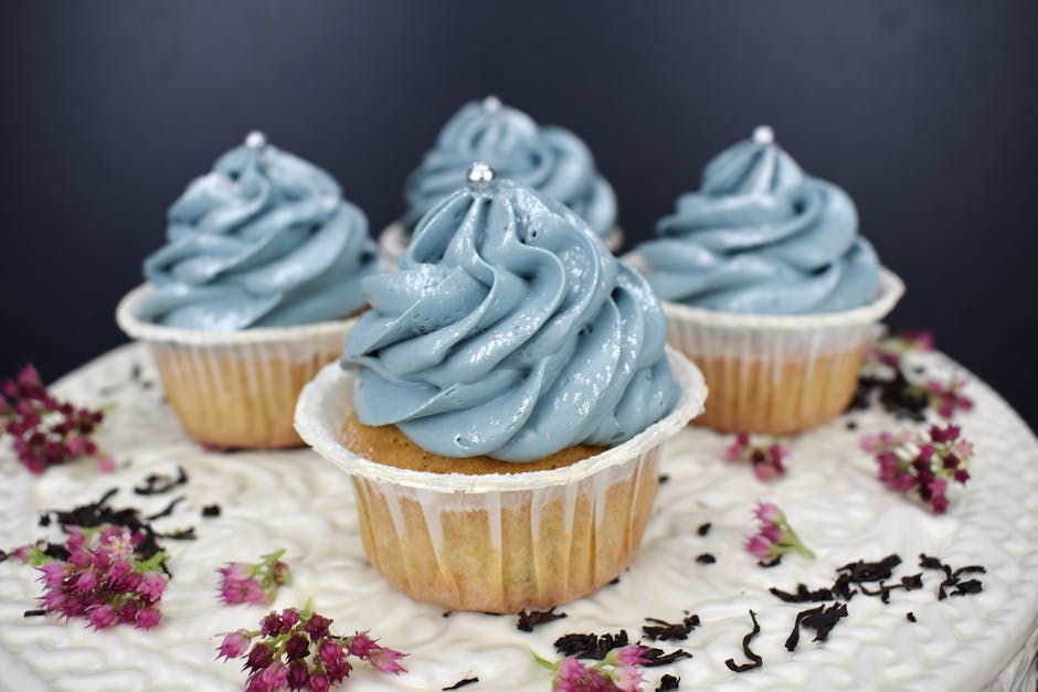 Cupcakes avec glaçage en tourbillon, en gros plan