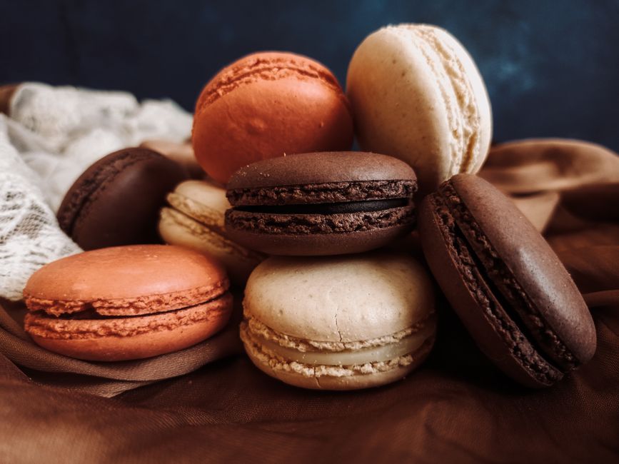 Macarons assortis aux couleurs variées
