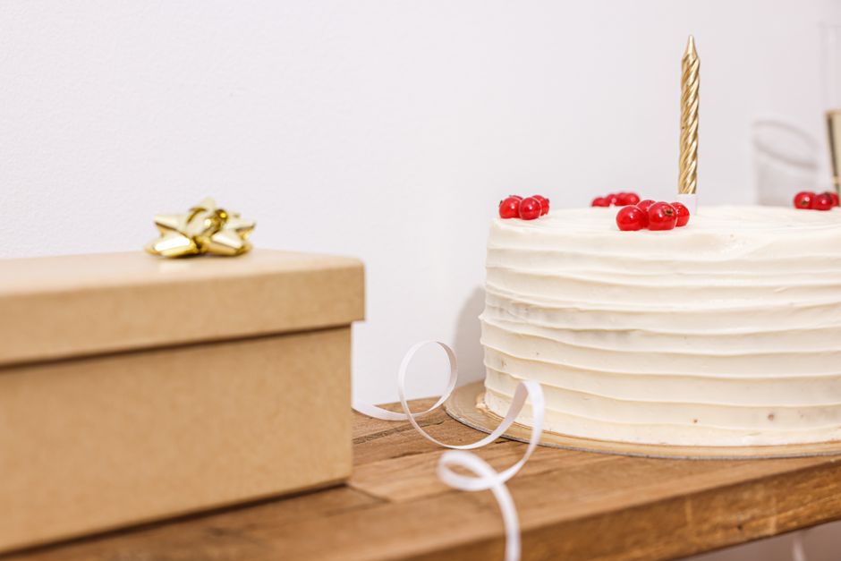 Gâteau emballé dans sa boîte, prêt à être livré